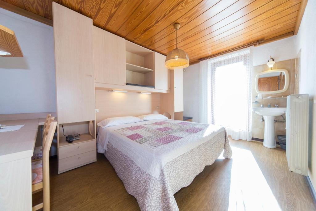 Hotel Trentino - Family Room With Balcony