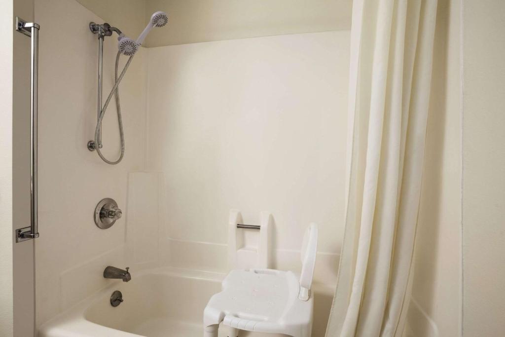 Super 8 by Wyndham Williston ND - 大号床间 - 带无障碍设施/禁烟