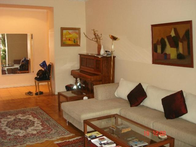 Χώρος καθιστικού στο Sahil Apartment