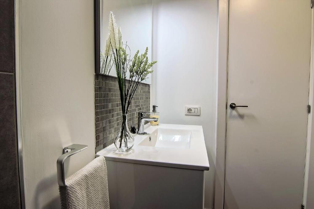 A bathroom at Ocean view La Quinta