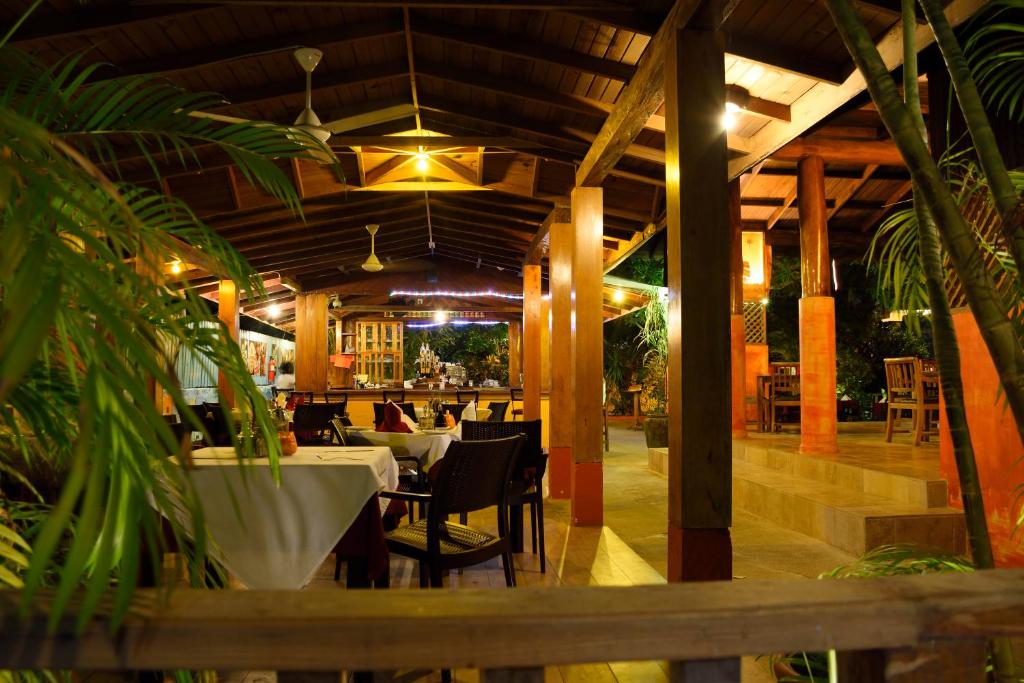 Restaurace v ubytování Sunrise Club Hotel