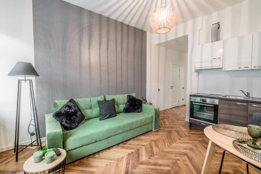 Greystone Suites & Apartments - One-Bedroom Apartment
