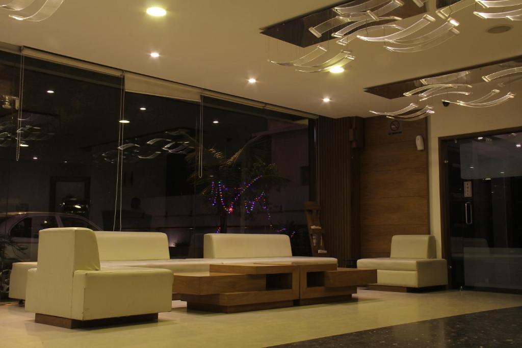 Posezení v ubytování Hotel Platinum Inn