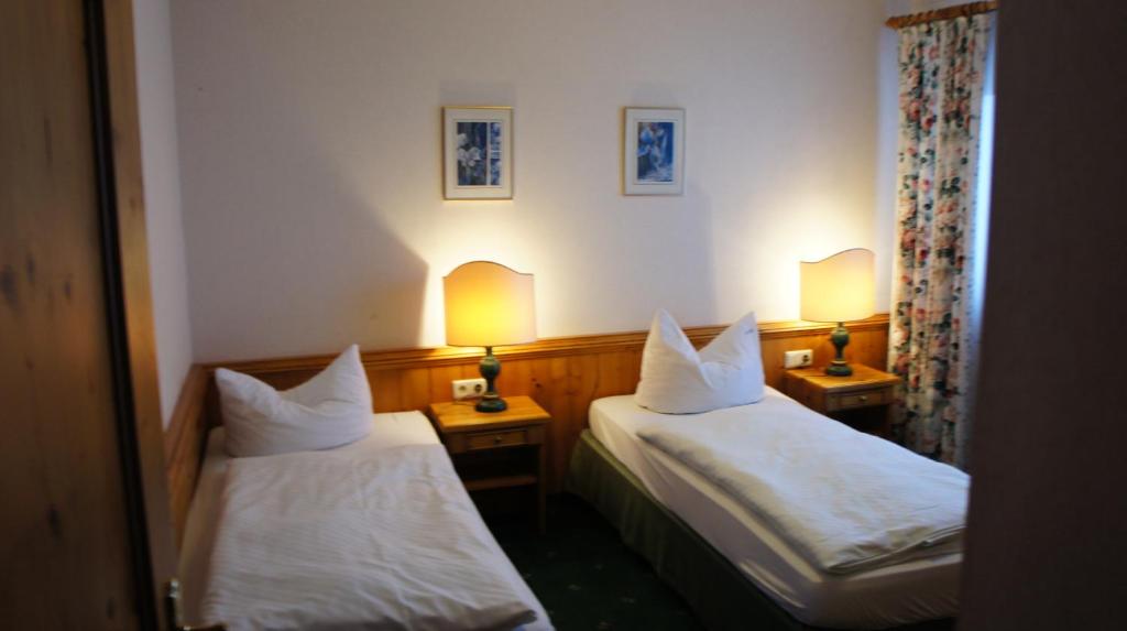 Postel nebo postele na pokoji v ubytování Ferienhaus Rheintalblick