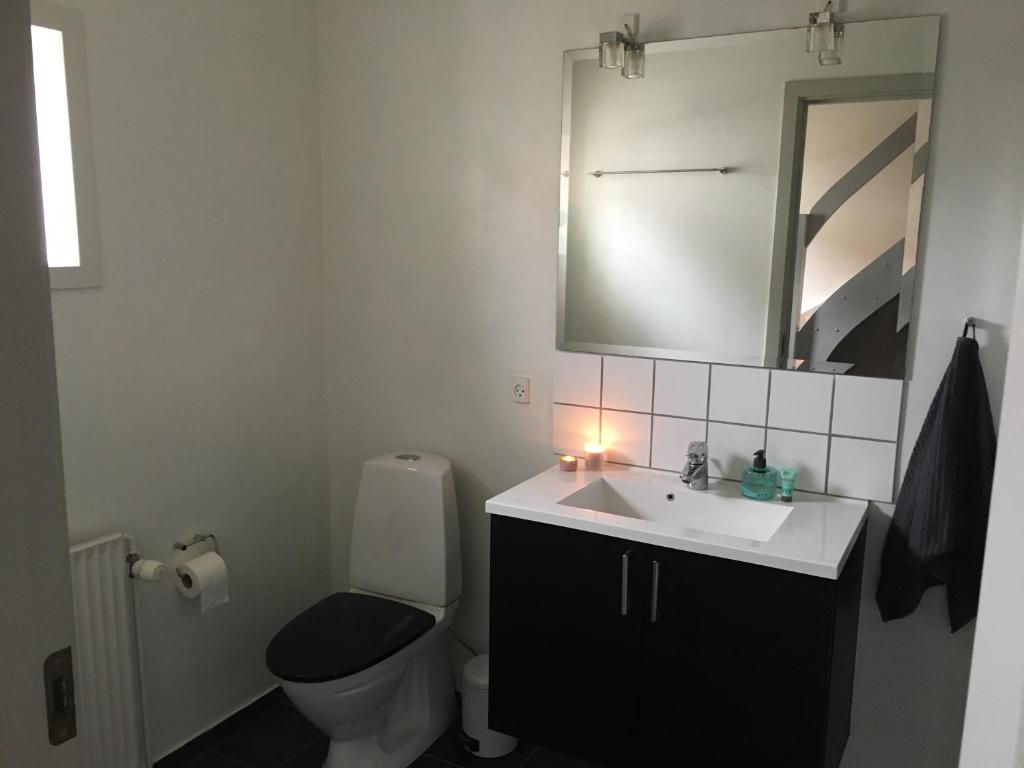 Koupelna v ubytování Løkken Badehotel Apartments
