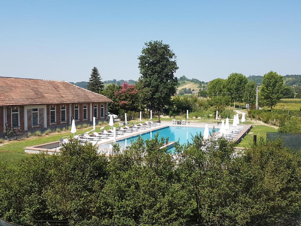Bazén v ubytování Locanda Ferro UNO, Golf Città di Asti nebo v jeho okolí
