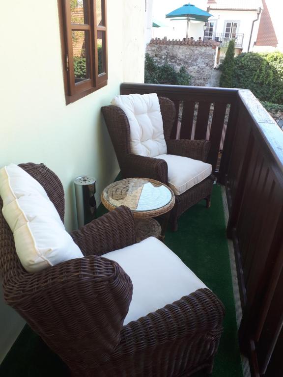 
King Suite with Spa Bath and Balcony with Castle View
