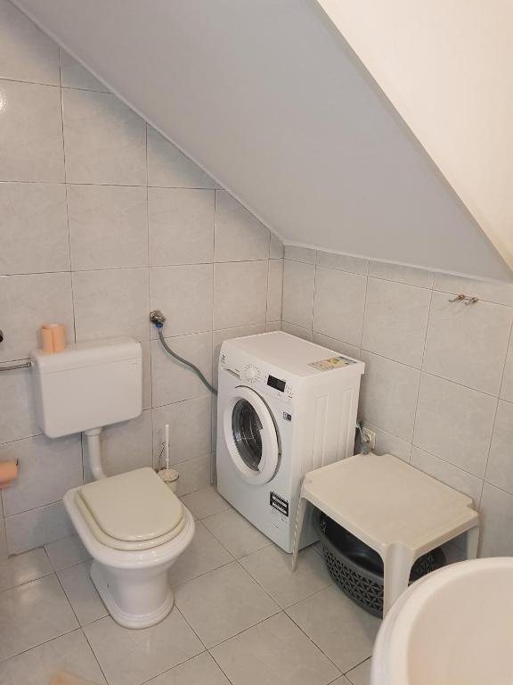 Kúpeľňa v ubytovaní Apartments Kurtic