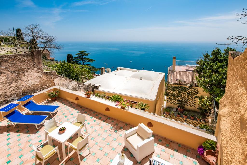 a resort with a view of the ocean at Casa Chiesa Nuova in Positano