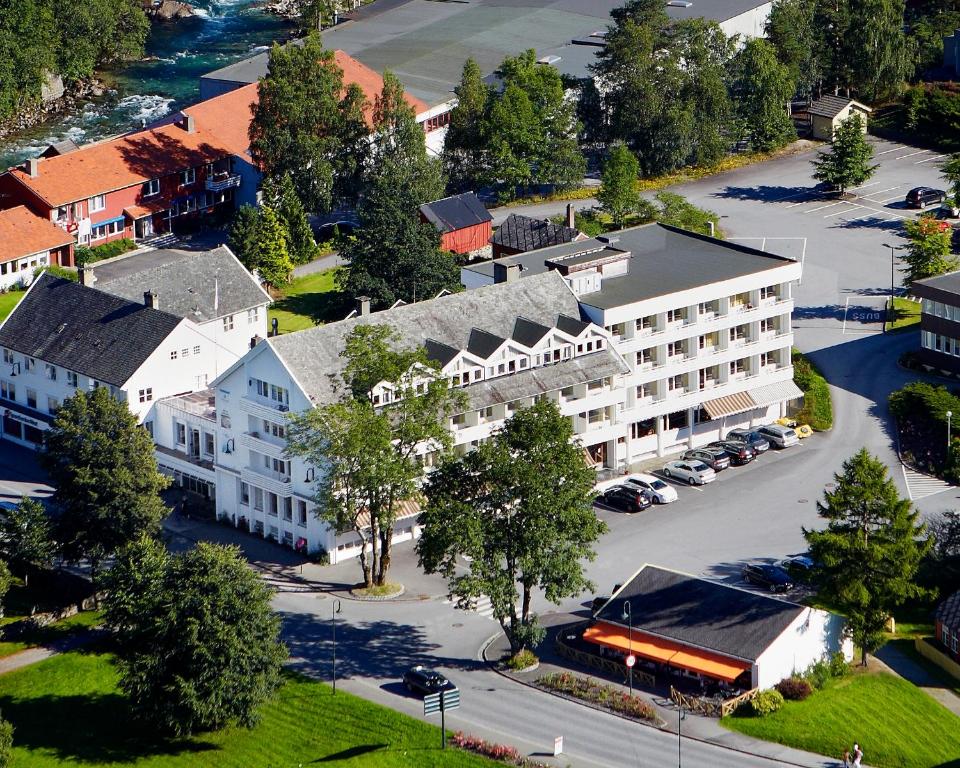 מבט מלמעלה על Kinsarvik Fjordhotel, BW Signature Collection