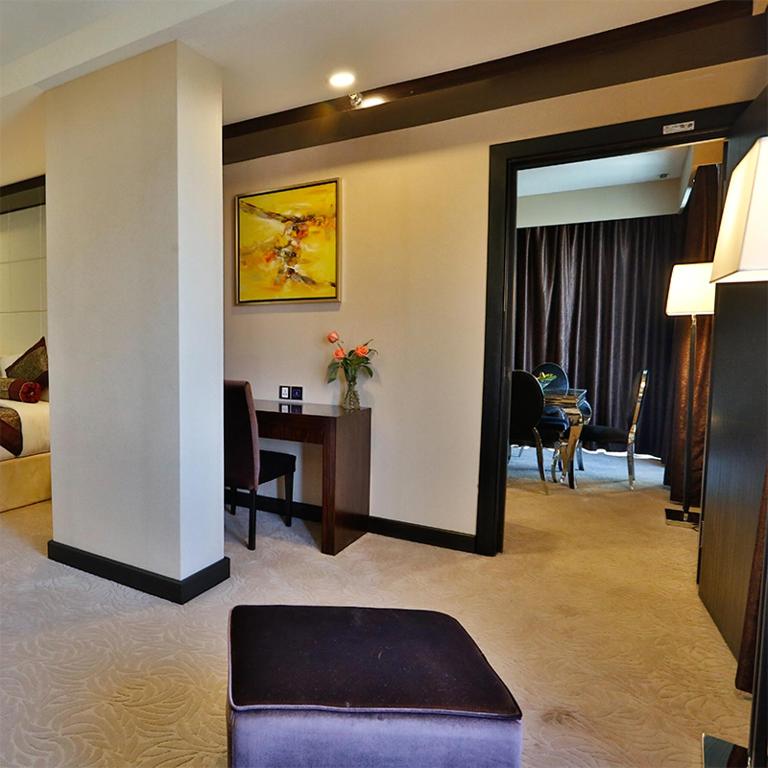Royale Signature Hotel - Suite Real Exclusiva