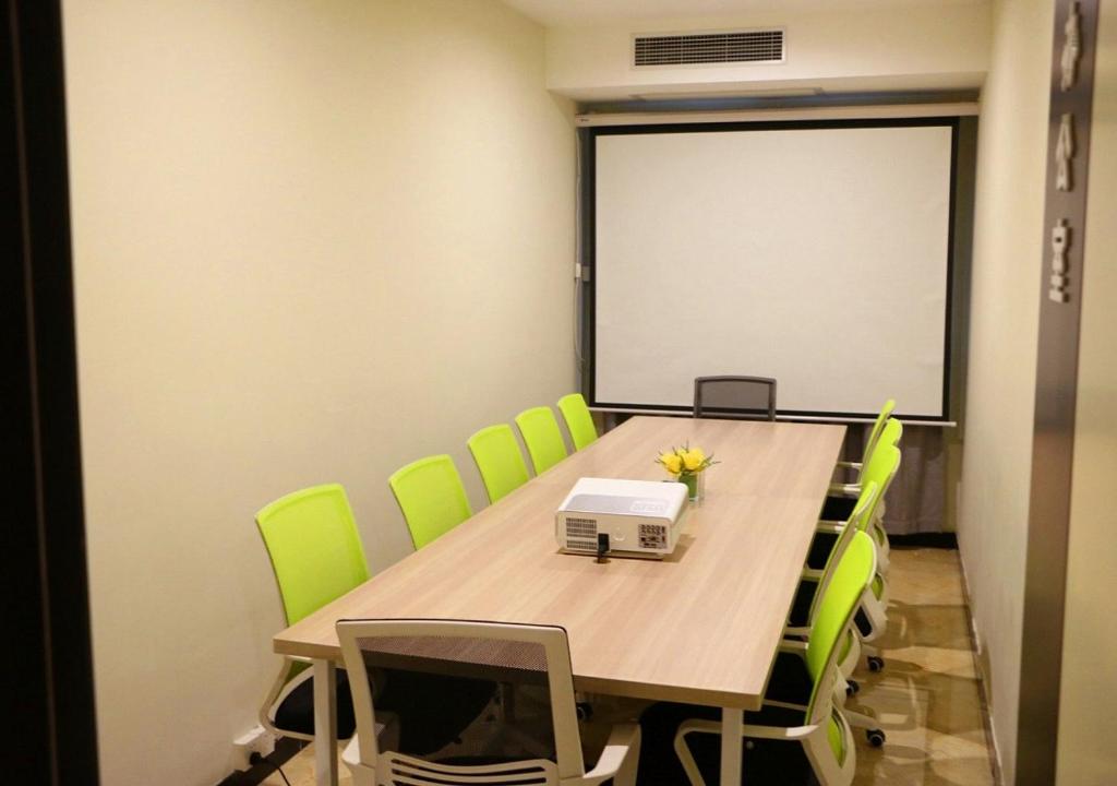 Konferenční prostory v ubytování Shanghai Dihang Boutique Hotel Pudong Airport Branch - Provides shuttle service to Pudong Airport and Disneyland
