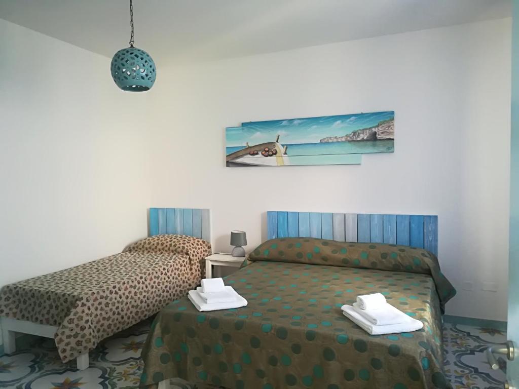 A seating area at Camere D'Aragona