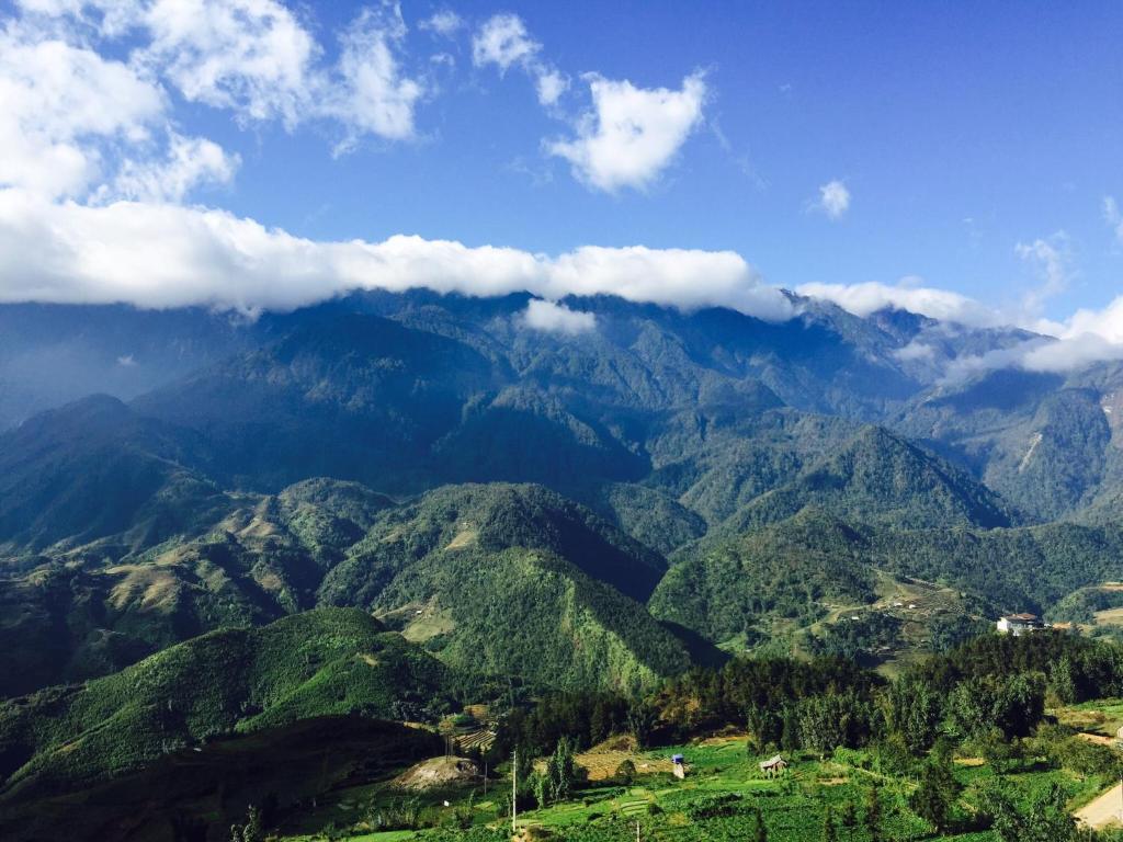 Tầm nhìn từ trên cao của Sapa Hills Hotel