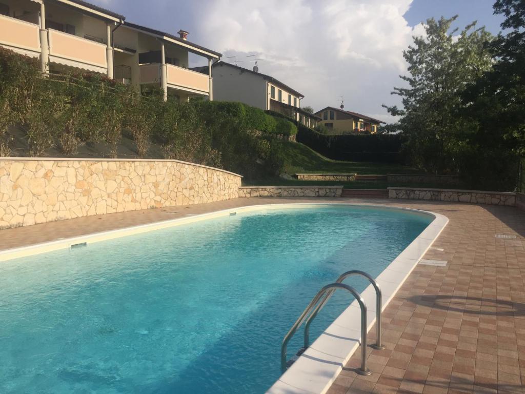 Bazén v ubytování Casa Giulia nebo v jeho okolí