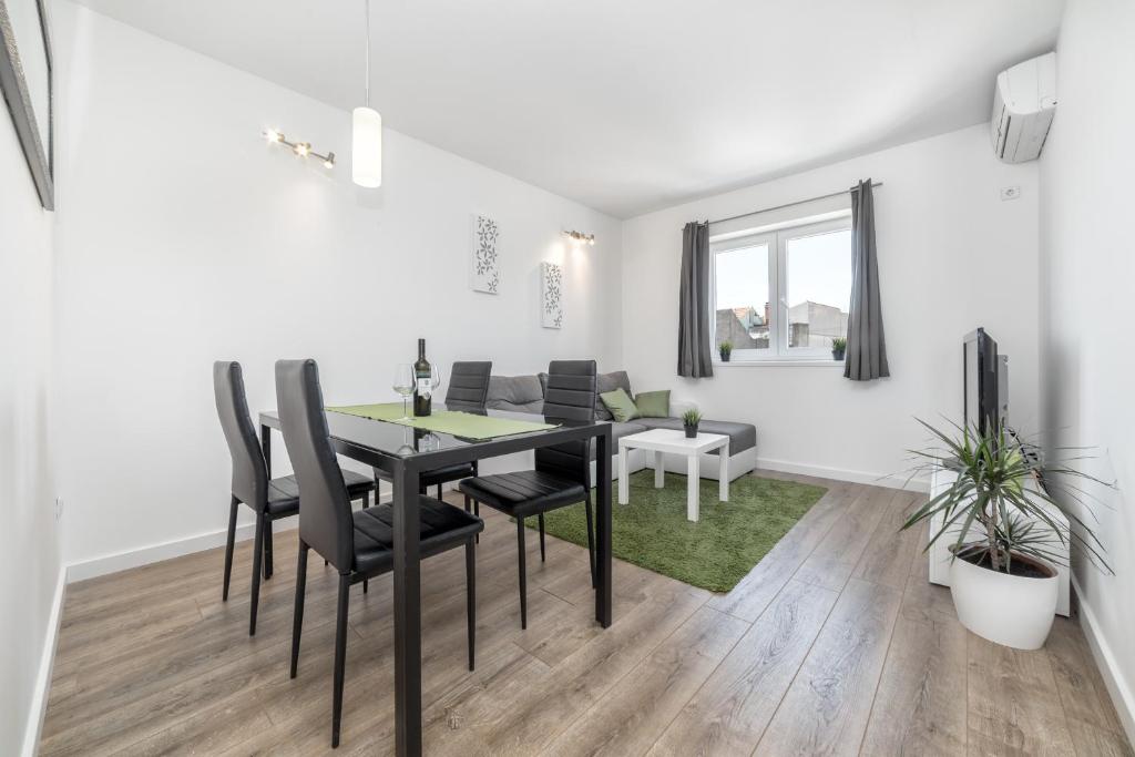 Гостиная зона в Apartments Tonka Centar