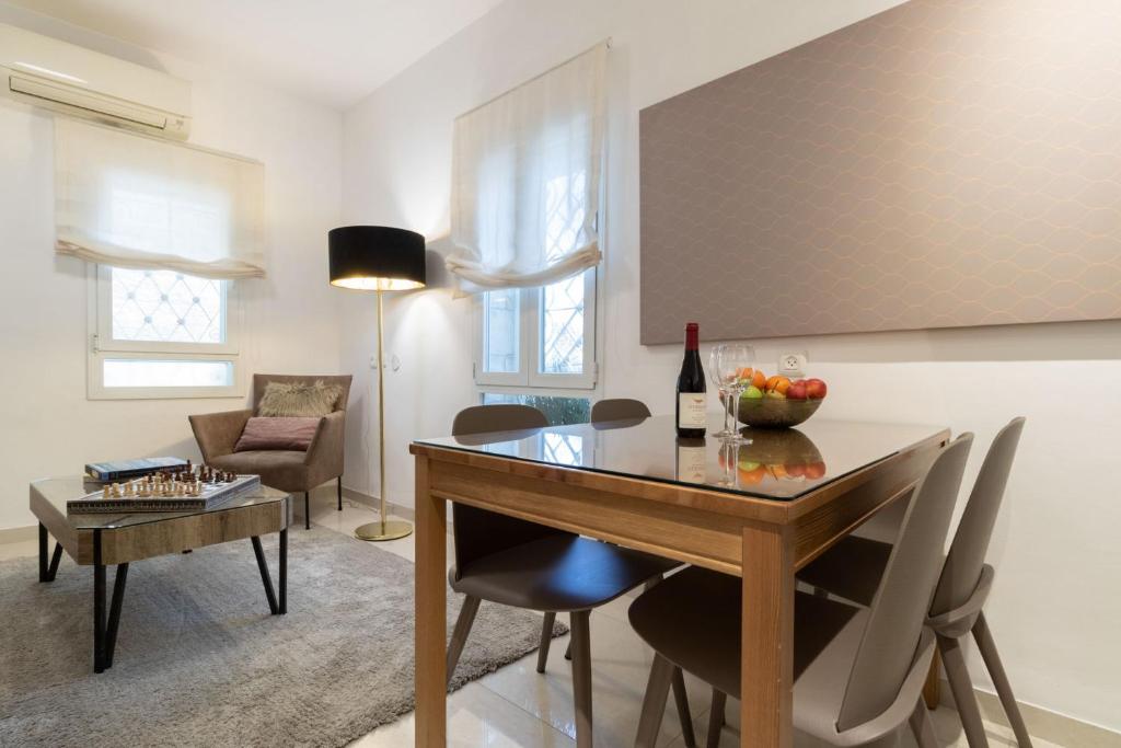 Zona d'estar a Modern Pearl in Historic setting