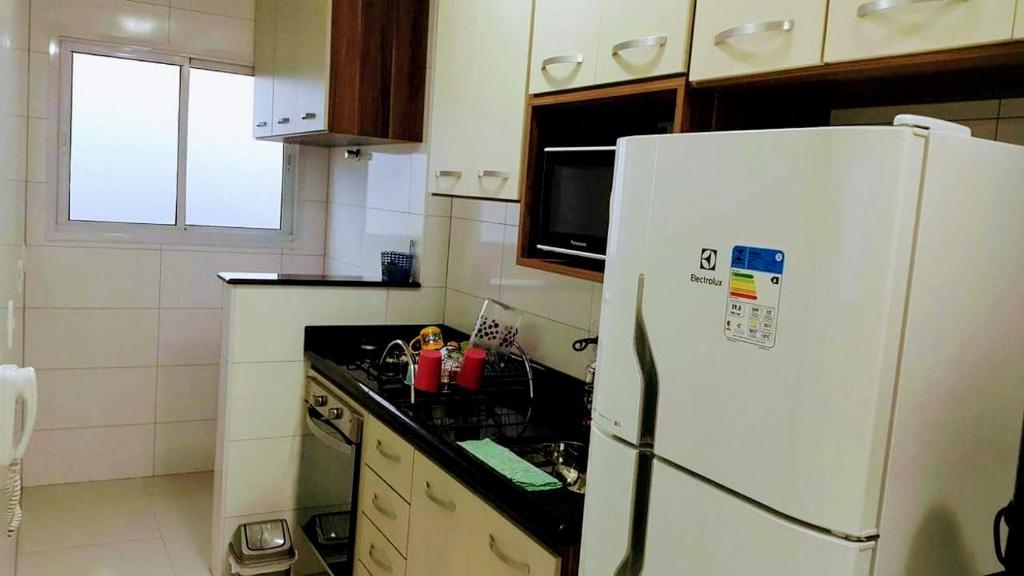  APARTAMENTO - GUILHERMINA - PRAIA GRANDE