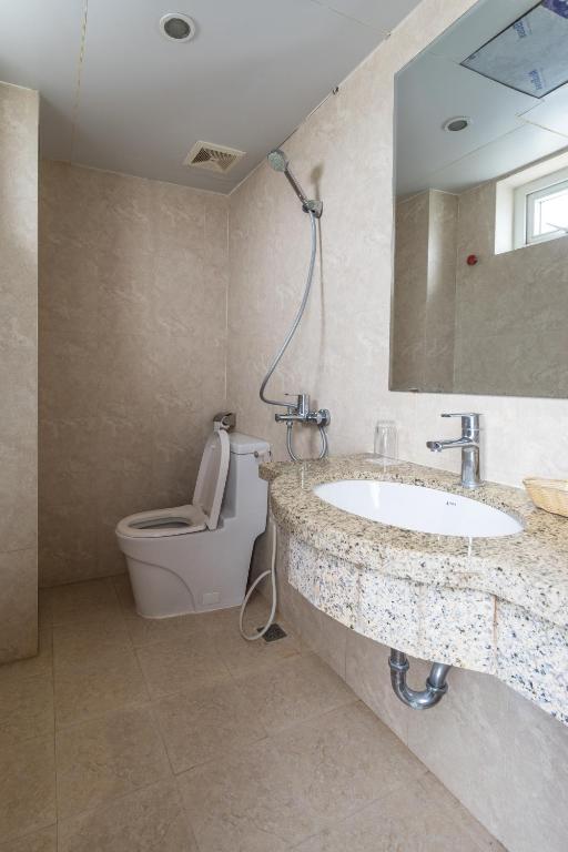 Koupelna v ubytování Ngan Ha Hotel Long Bien