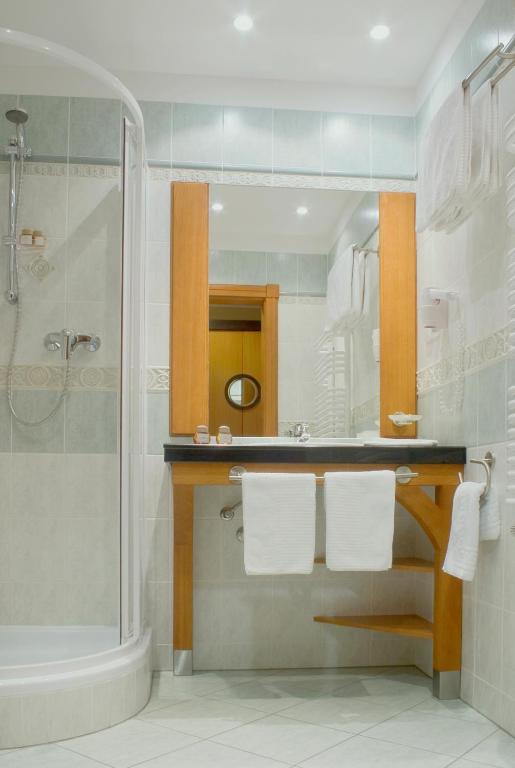 Koupelna v ubytování Łeba Hotel & Spa