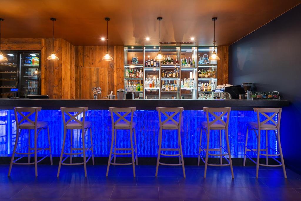 Lounge nebo bar v ubytování Hotel Szafir