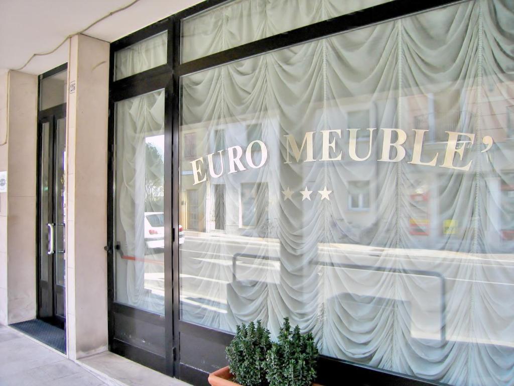 Exteriér nebo vchod ubytování Euro Meublé