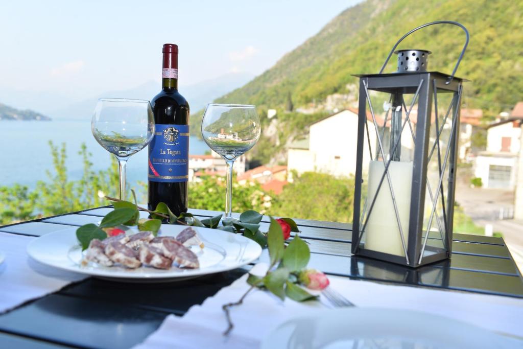 Billede fra billedgalleriet på VillaGrassi - Charming Villa by Lake Como i Lezzeno