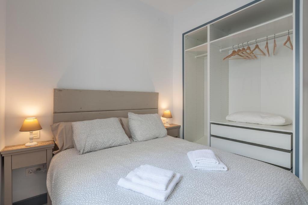 Postel nebo postele na pokoji v ubytování Casas de Sevilla - Apartamentos Tintes12