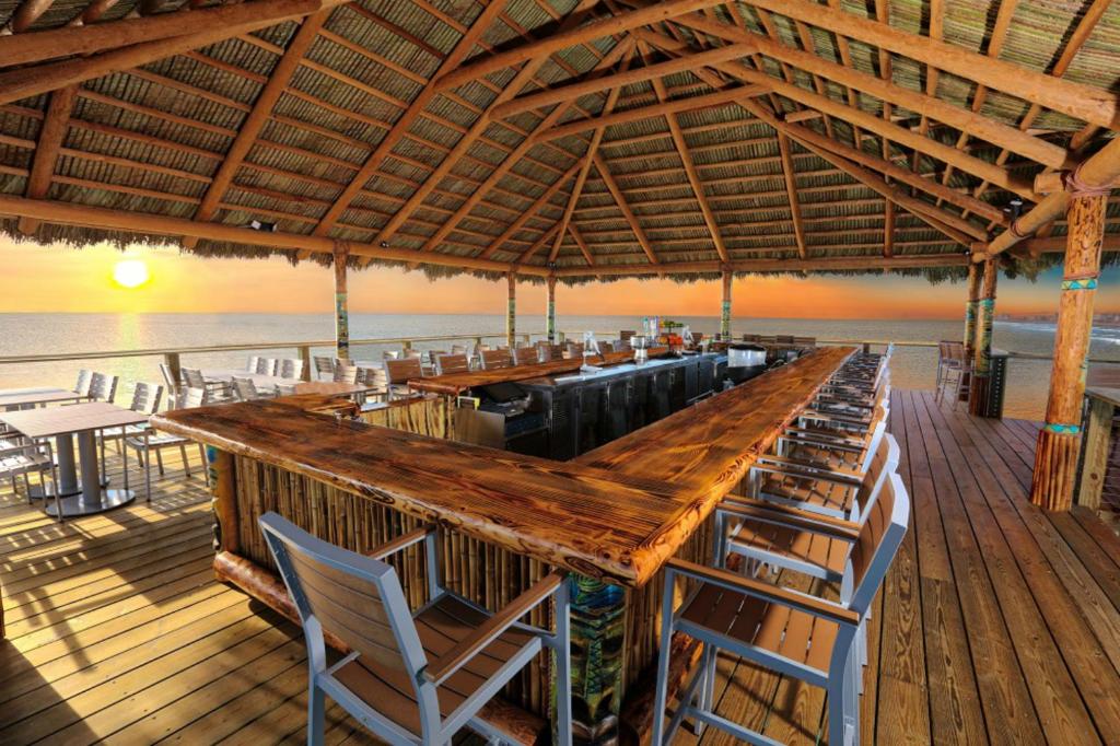 Restaurace v ubytování Cocoa Beach Towers