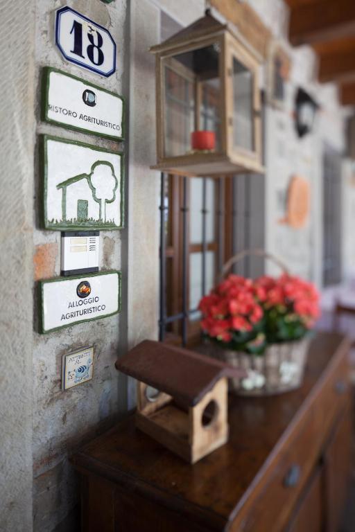 Certificato, attestato, insegna o altro documento esposto da Agriturismo I Comelli
