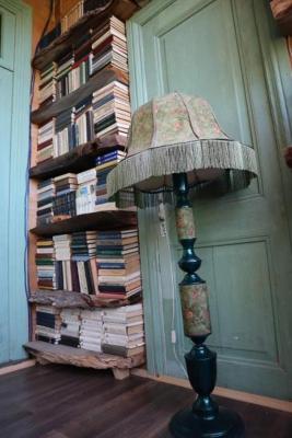 Biblioteca de l'hostal o pensió