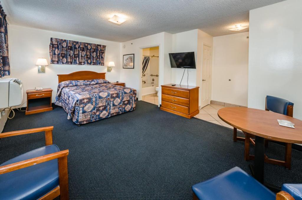 Tampa Bay Extended Stay Hotel - 
