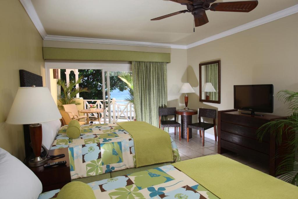 Gallery image of Magdalena Grand Beach & Golf Resort in Lowlands