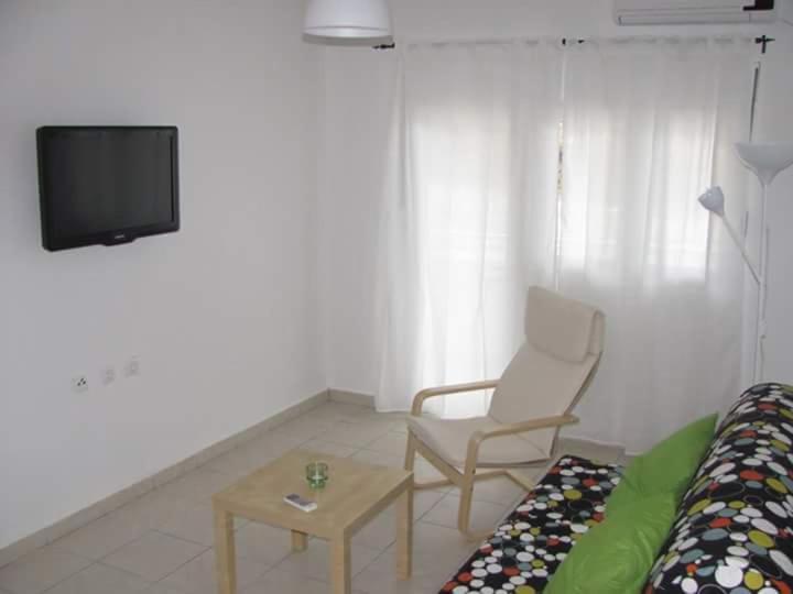TV a/nebo společenská místnost v ubytování Apartmani Vukmanovic