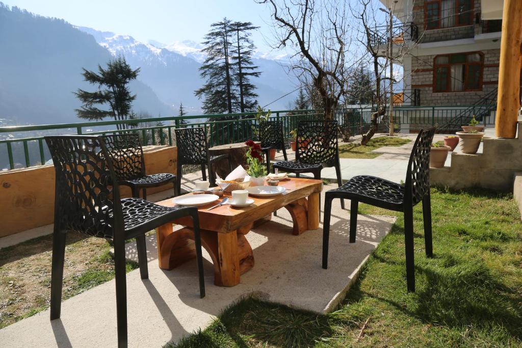 Gallery image of Hotel Mountain Trail Manali in Manāli