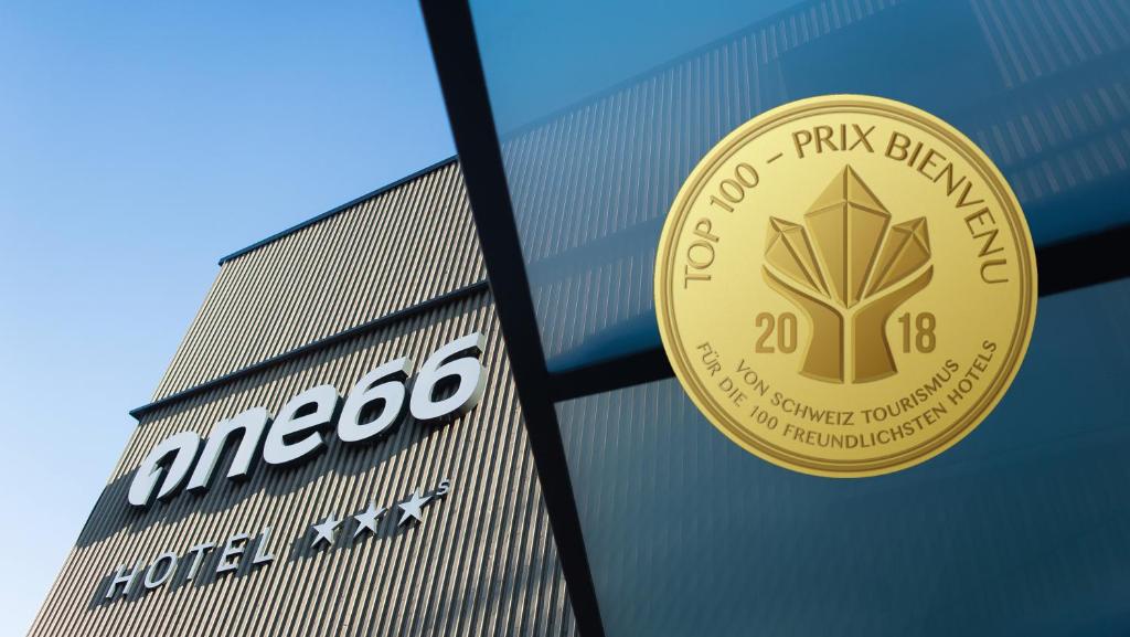 Hotel one66 (free parking garage) - Resim 6