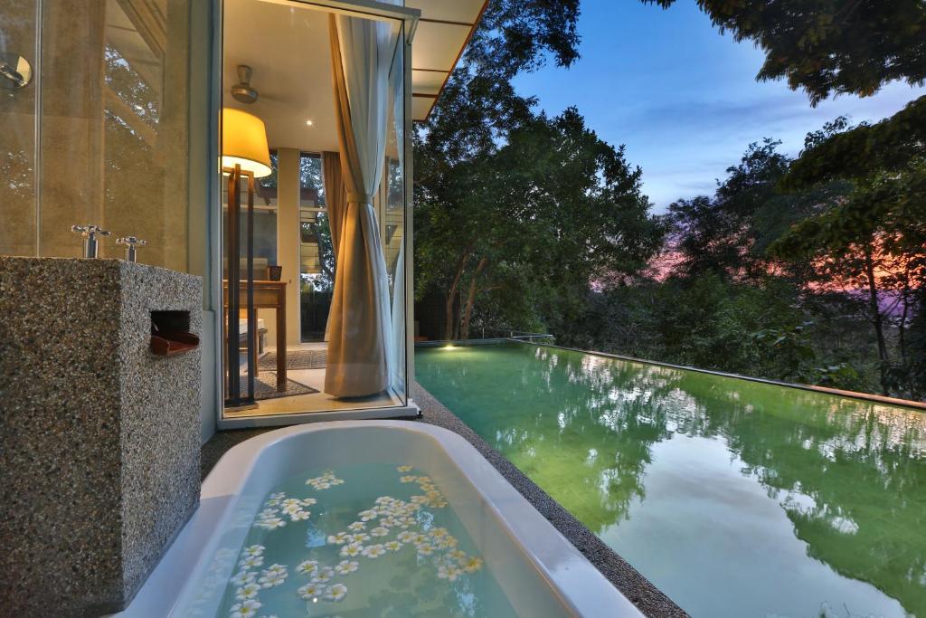 Bazén v ubytování Ambong Pool Villas - Private Pool nebo v jeho okolí