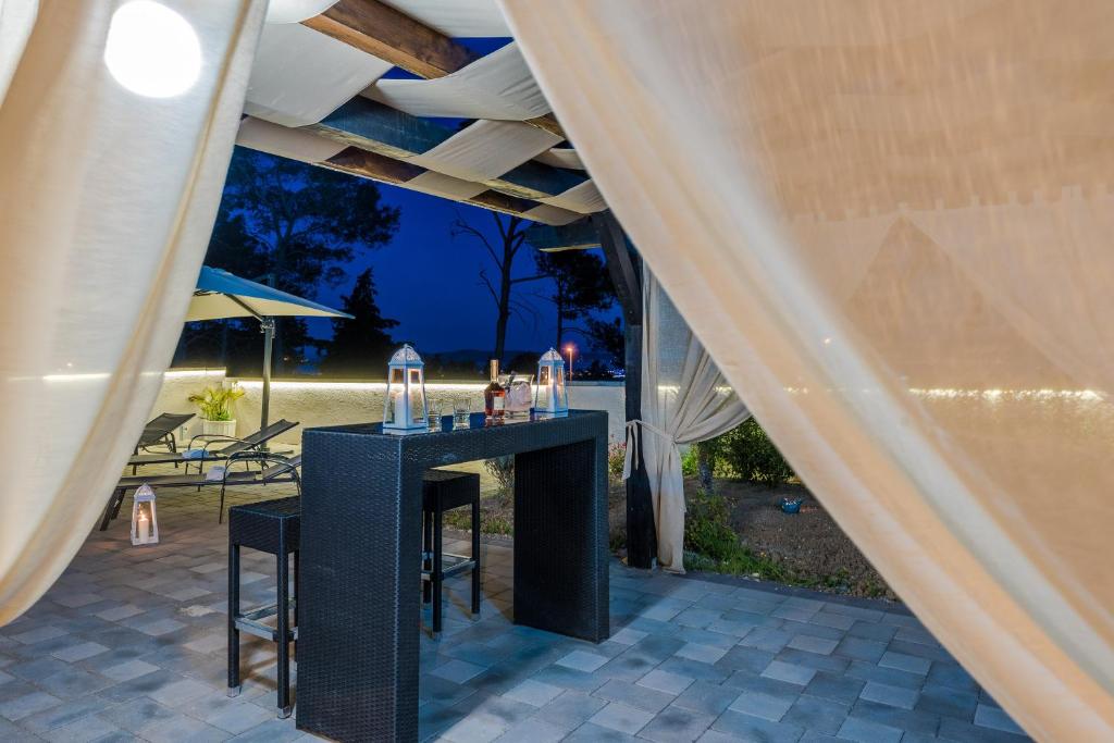 Fotografie z fotogalerie ubytování Four bedroom holiday home Horizon v destinaci Zadar