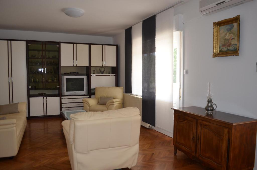 Kuchyň nebo kuchyňský kout v ubytování Apartments Antonio