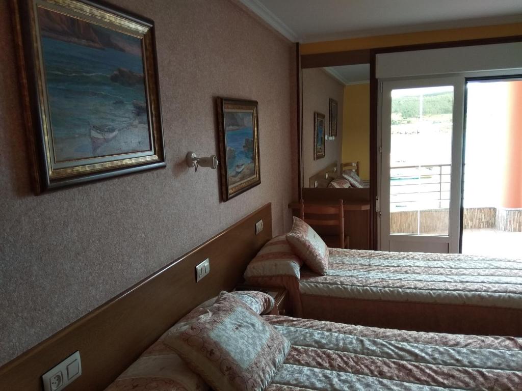 Hostal Residencia Bahía - Superior Triple Room