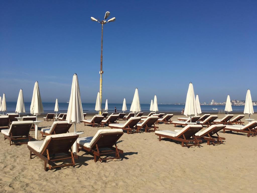 Sun & Sea Apartment - Image 8
