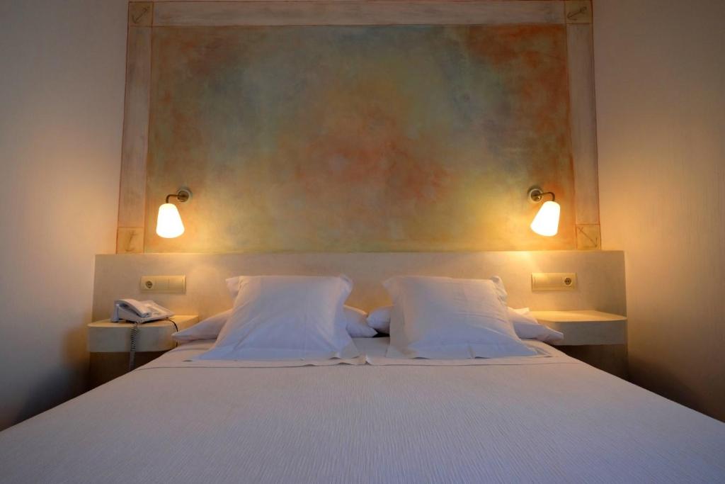 Hotel Carmen - Small Double Or Twin Room