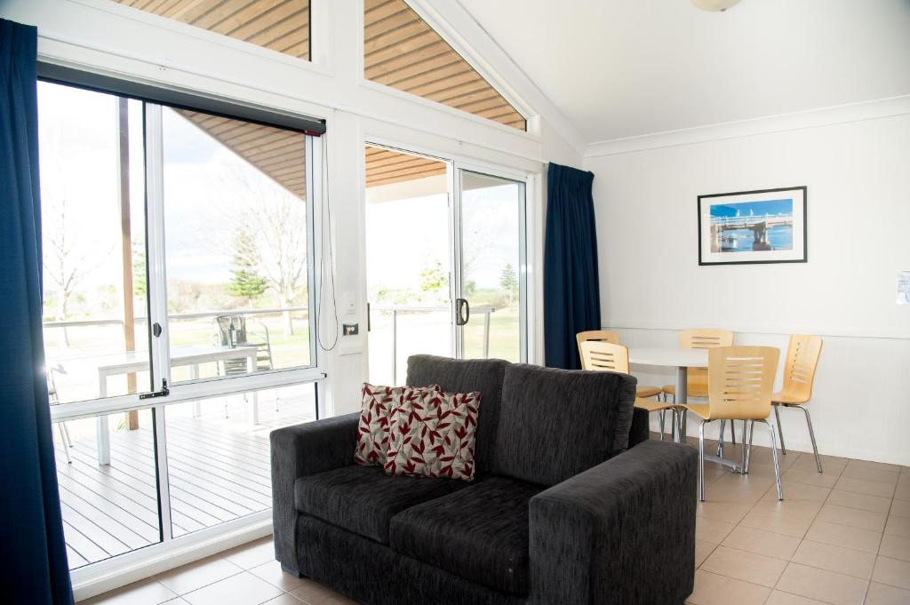Posezení v ubytování NRMA Batemans Bay Resort