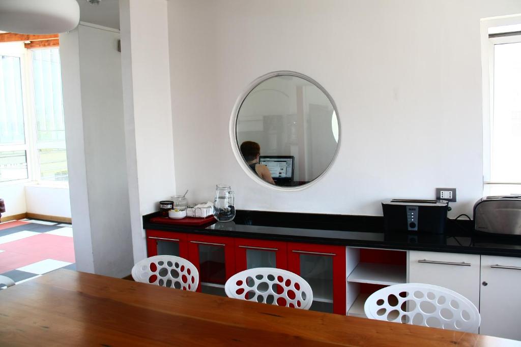 Kuchyň nebo kuchyňský kout v ubytování GUANAKO Hostel