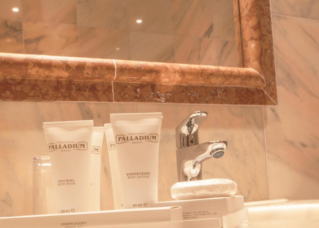 Koupelna v ubytování Grand Hotel Palladium