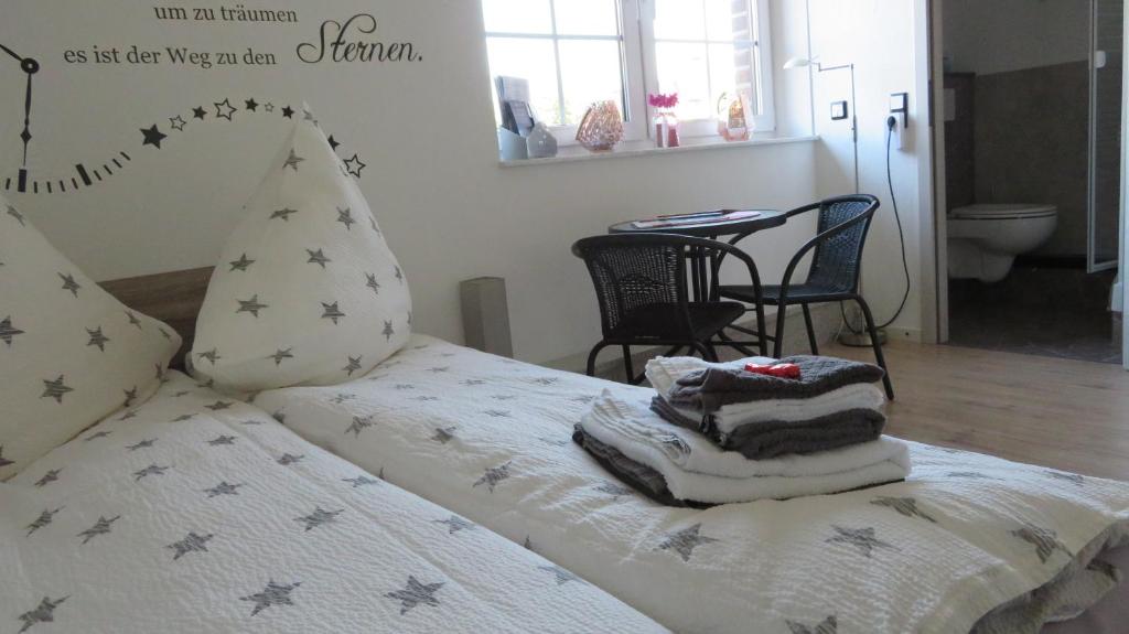 Privatzimmer Lüttingen mit Fahrradgarage - Deluxe Queen Room
