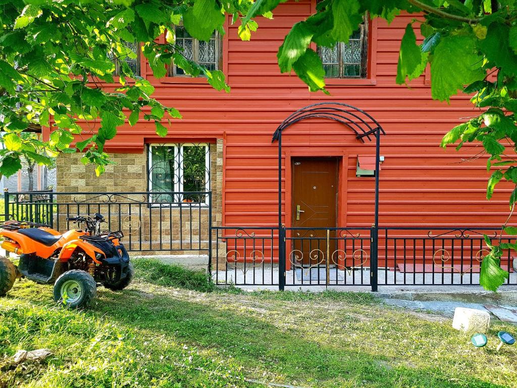 Luka House - Four-Bedroom House