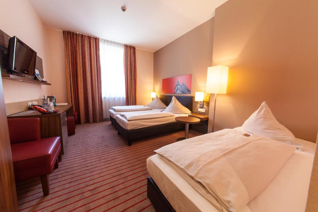 Novina Hotel Tillypark - Resim 28