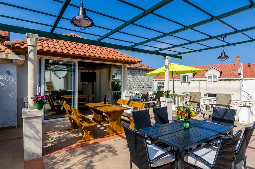 Patio nebo venkovní prostory v ubytování Apartments Orange Tree