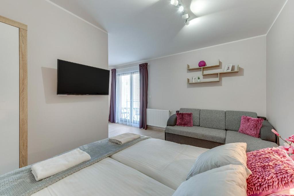 Apartinfo Aura Island - Studio Apartment